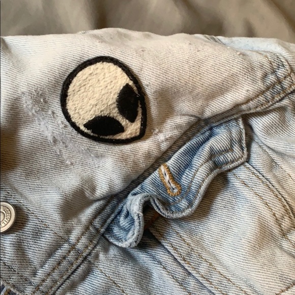 Jean jacket! - Picture 3 of 8